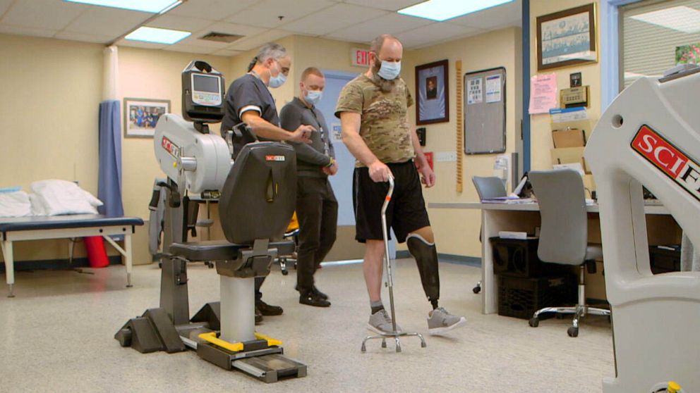 Wounded Ukrainian soldiers get prosthetic legs in US with help from nonprofit