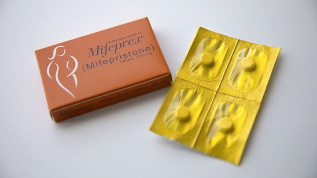 Texas judge asks lawyers to keep quiet on key hearing on abortion medication