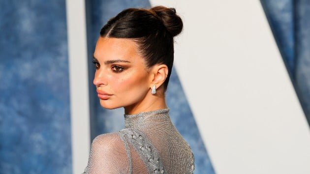 Emily Ratajkowski reportedly wants to keep seeing Harry Styles