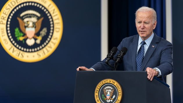 Amid crisis, Biden tells Americans ‘banking system is safe’