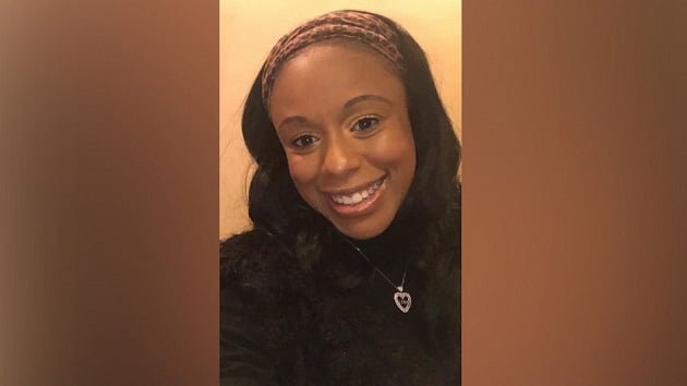 Mom shot dead in targeted attack in drive-thru line while son was in backseat