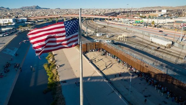 1,500 active-duty troops being sent to southern border ahead of expected migrant surge