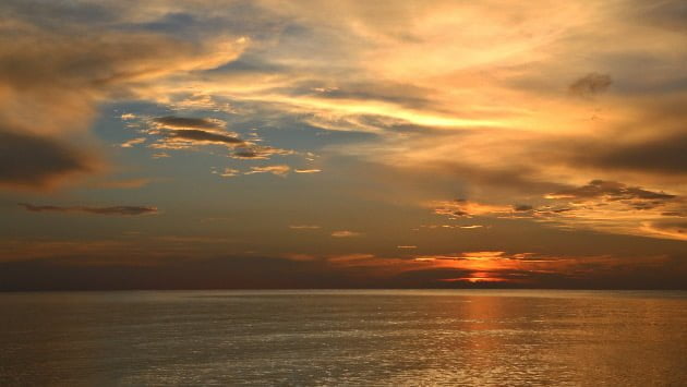 US teen missing after going overboard on sunset cruise in the Bahamas