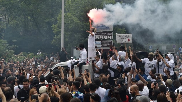 Over 100 arrested in France during 3rd night of protests after fatal police shooting