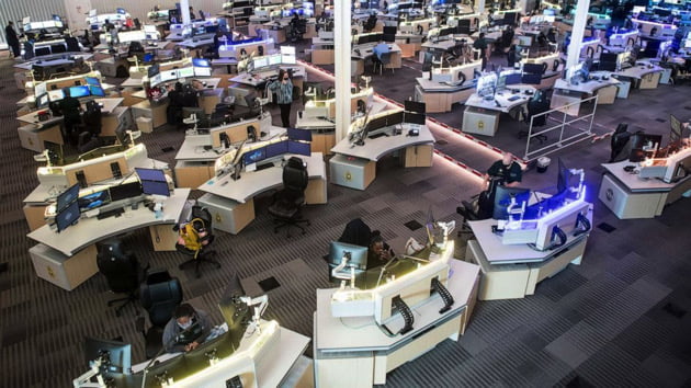 ‘Difference between life and death’: Inside the staffing crisis at 911 dispatch centers