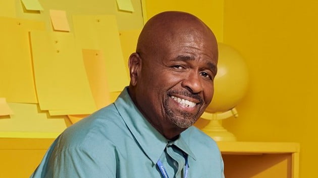 ‘Abbott Elementary’ star William Stanford Davis shows off residual check worth a nickel in strike-supporting post