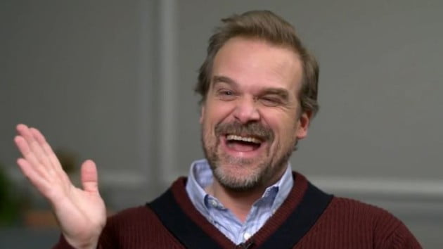 David Harbour says Taylor Swift sent his stepdaughter a personal note during her concert