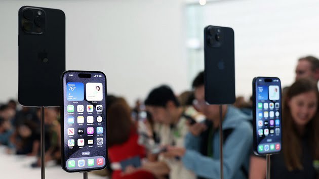 New Apple iPhone features USB-C port, improved cameras