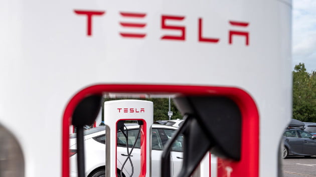 EEOC files federal lawsuit against Tesla, alleging discrimination, retaliation against Black employees