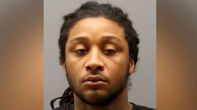 Homicide suspect escapes from DC hospital, George Washington University students shelter-in-place for hours