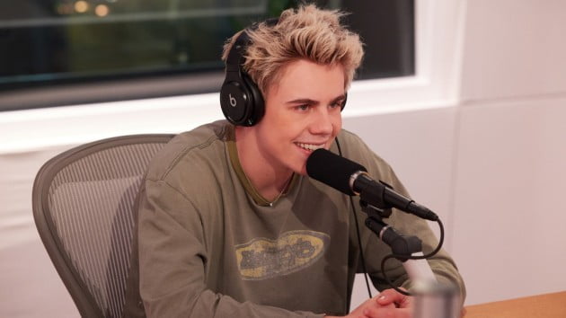 The Kid LAROI says Justin Bieber is the one who taught him to be “vulnerable”