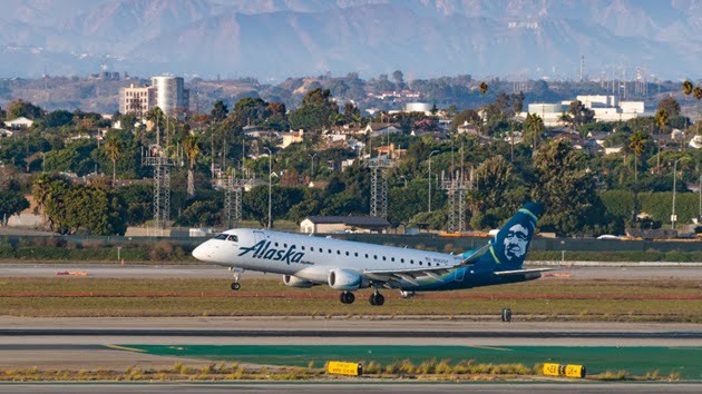 Alaska Airlines to acquire Hawaiian Airlines for $1.9 billion