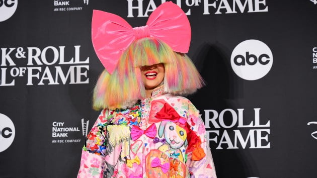 Sia will take part in a reality show that uses music to help heal people’s emotional problems