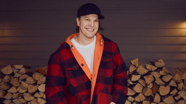 Gavin DeGraw’s giving fans that “hot cocoa moment” with NYC Christmas residency