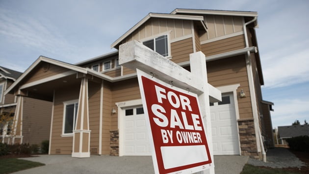 Its 38% more expensive to buy a house than rent in US, analysis finds