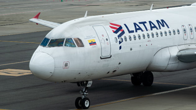LATAM plane has technical problem during flight, leading to strong movement