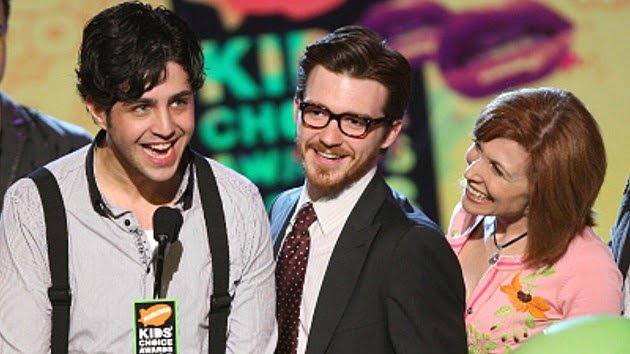 Josh Peck, Drake Bells TV mom post about sex abuse revelations