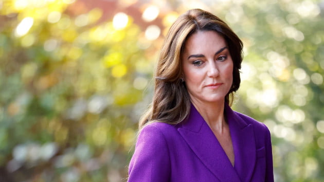 Princess Kate seen for first time since abdominal surgery and hospitalization
