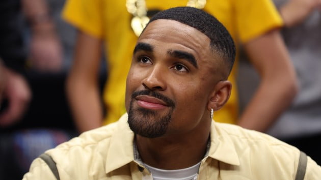 Eagles quarterback Jalen Hurts donates $200,000 for air-conditioning units in Philadelphia schools