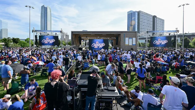 Oklahoma City Thunder players, fans celebrate NBA title with parade
