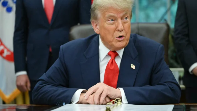 Trump signs executive order lifting sanctions on Syria