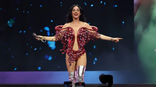 Justin Trudeau attends Katy Perry concert after the two dine out together