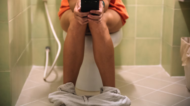 Using your phone on the toilet raises your risk of hemorrhoids, study suggests