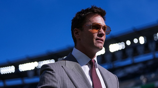 Tom Brady reveals his dog Junie is a clone of his late dog Lua